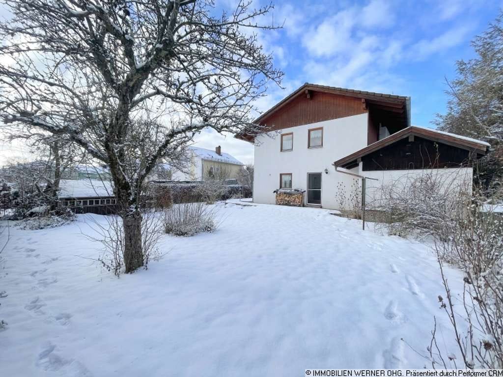 Immobilie in Feldkirchen-Westerham - ***Perfekt für 2-Generationen-Wohnen * Gute Lage! * ZFH ähnl. DH mit großzügigem Grundstück*** - Bild 1
