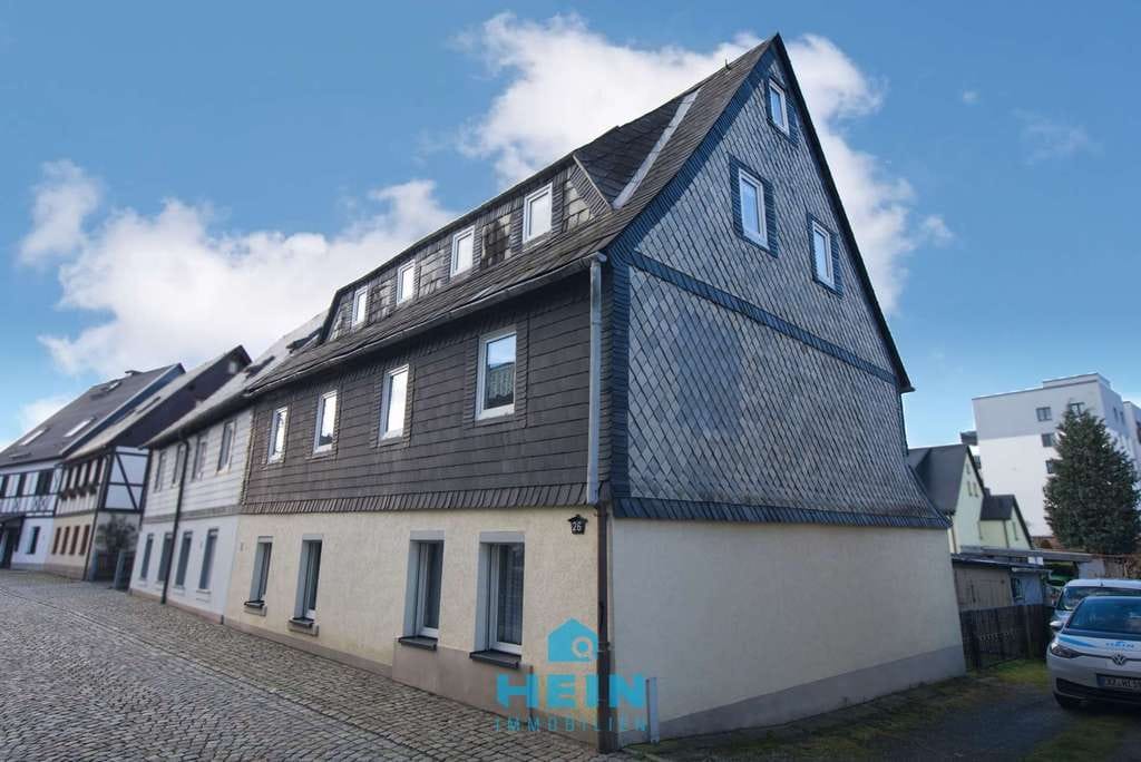 Immobilie in Zwönitz - Familienidylle in der Stadt: Haus mit Garten, Stellplatz und viel Gestaltungsspielraum! - Bild 0