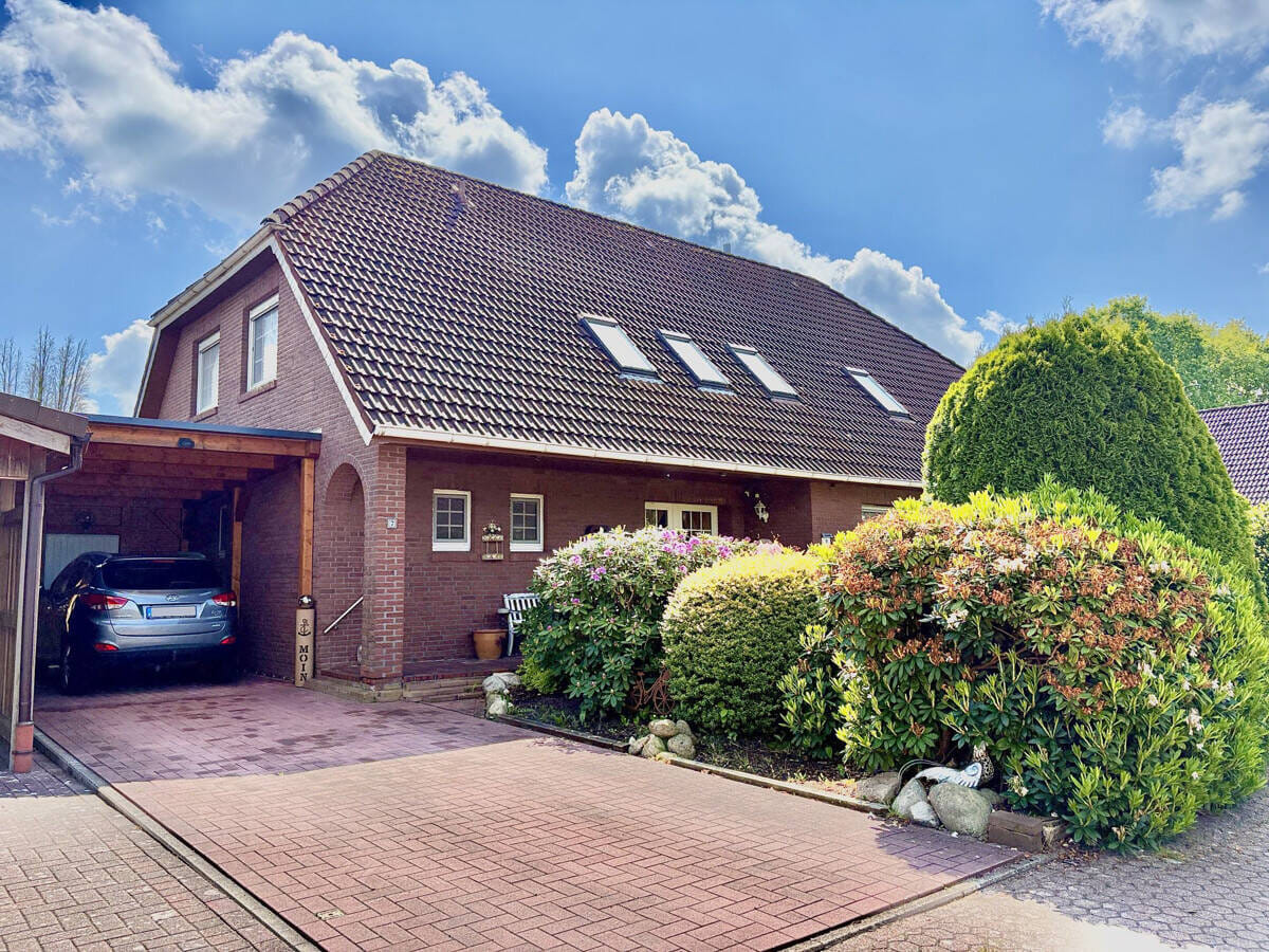Immobilie in Saterland - Mehr Leben unter einem Dach: Großzügiges Familienhaus mit Wohlfühlgarten in ruhiger Sackgasse - Bild 1