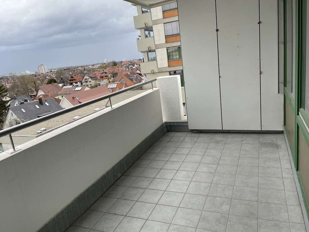 Immobilie in Fellbach - Zentrale 1-Zimmer-Wohnung mit grossem Balkon - Bild 0