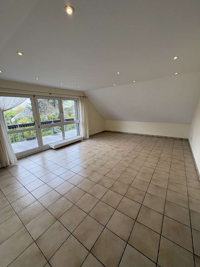 Immobilie in Holzwickede - Helle 3-Zimmer- Wohnung Wohnung mit großem Balkon - Bild 3
