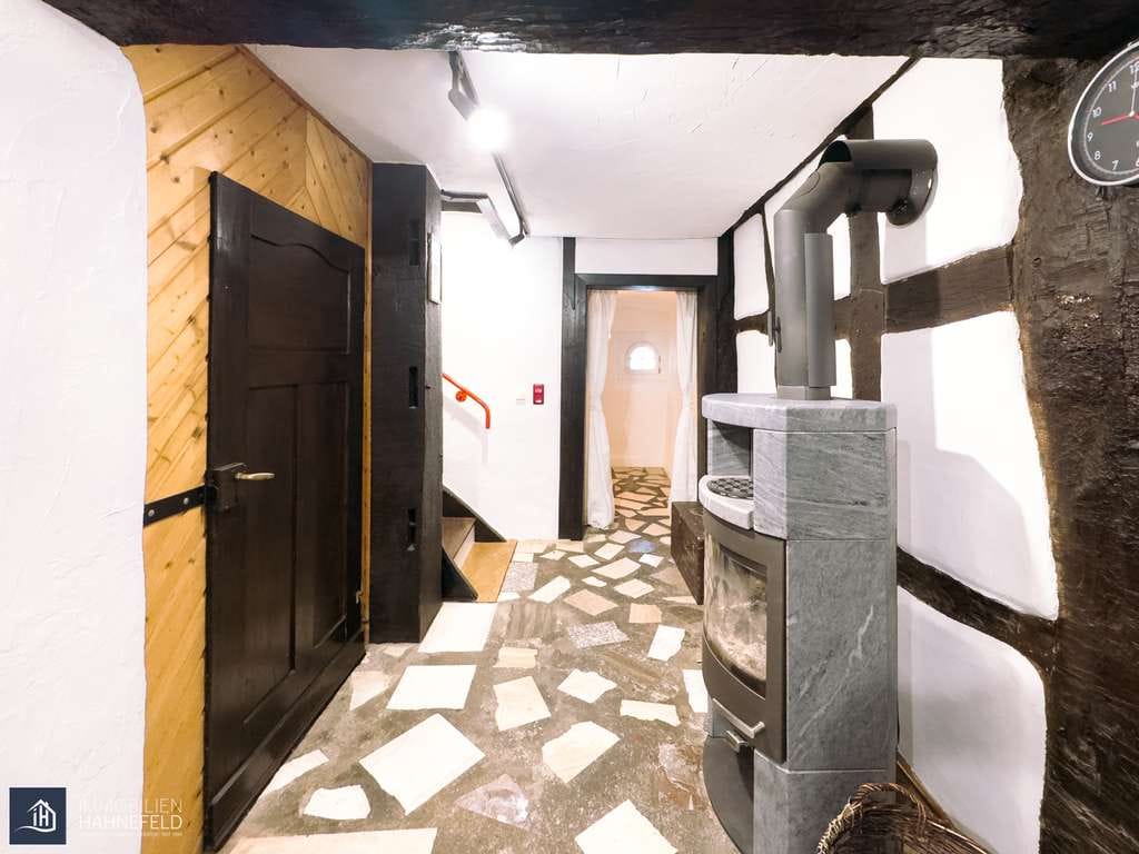 Immobilie in Quirnbach - Charmantes Westerwälder Bauernhaus mit Loftcharakter, Scheune und viel Platz zur Entfaltung - Bild 1