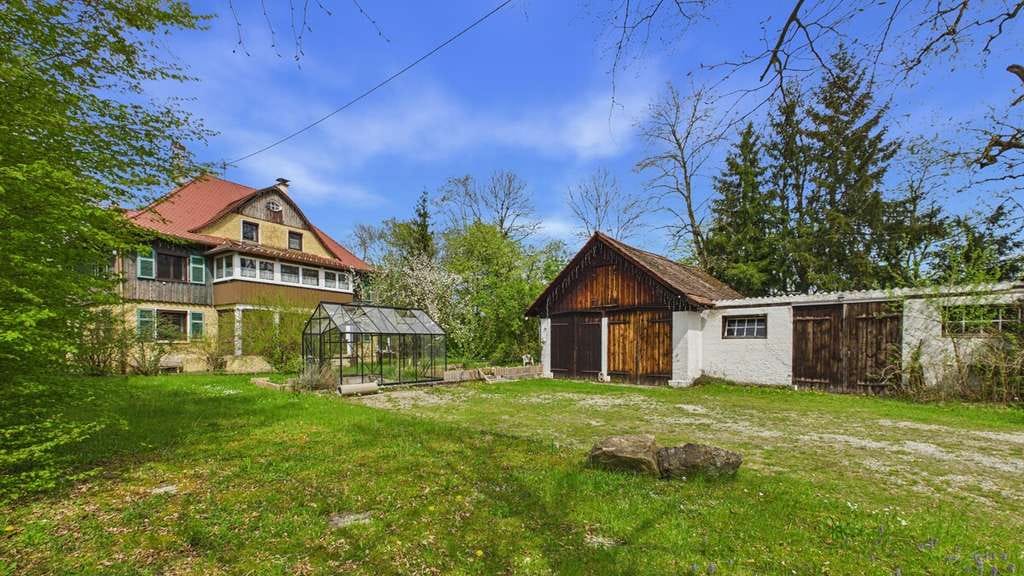 Immobilie in Aitrach - Herrschaftliches Wohnen- stilvolle Villa mit weitläufigem Gartengrundstück und modernster Haustechni - Bild 3
