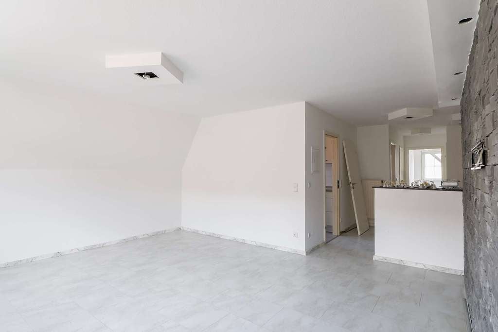 Immobilie in Schwaigern - Renovierte 3,5-Zi.-Whg mit Balkon & TG-Stellplatz im Herzen Schwaigerns - 200 m zum Bahnhof - Bild 3