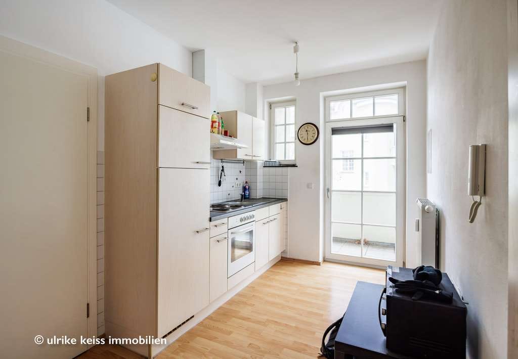 Immobilie in Kaufbeuren - Lebenslustige Wohnung in kernsaniertem Baudenkmal! Balkon! Toller Grundriss! Vermietet! - Bild 0