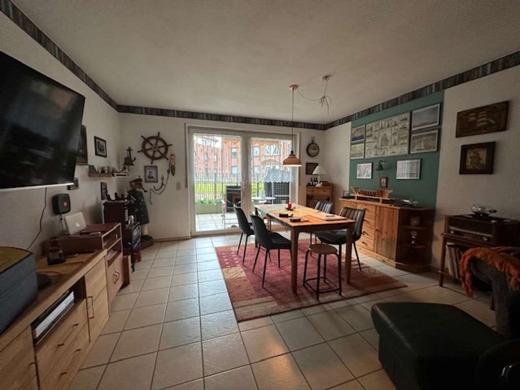 Immobilie in Bad Nenndorf - Bad Nenndorf: großzügige Wohnung mit Terrasse und Stellplatz im gepflegten Mehrfamilienhaus - Bild 1