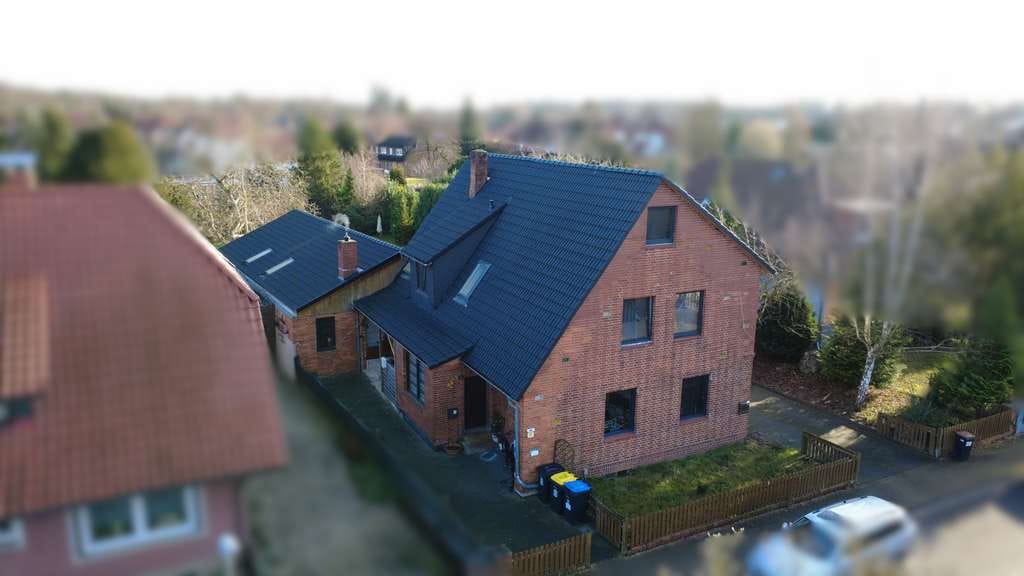 Immobilie in Schwarmstedt - Attraktive Kapitalanlage: Wohnhaus mit großem Nebengebäude in bester Wohnlage von Schwarmstedt - Bild 0