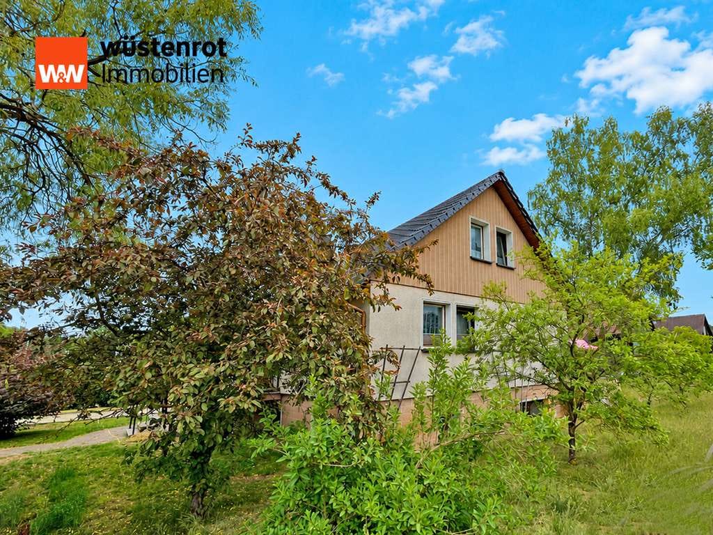 Immobilie in Eggesin - EINFAMILIENHAUS MIT EINBAUKÜCHE + GROSSER TERRASSE + GARAGE + CARPORT + KOMPLETT UNTERKELLERT - Bild 4