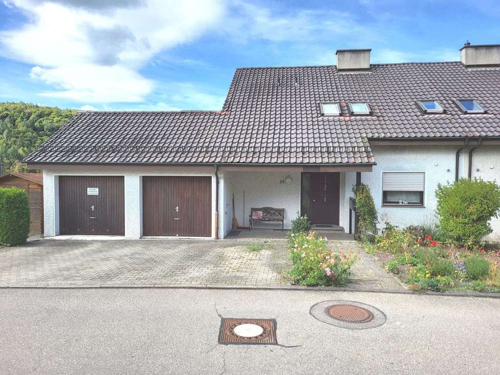 Immobilie in Spiegelberg - 2- Zimmerwohnung in ruhiger Wohnlage und traumhaftem Ausblick - Bild 0