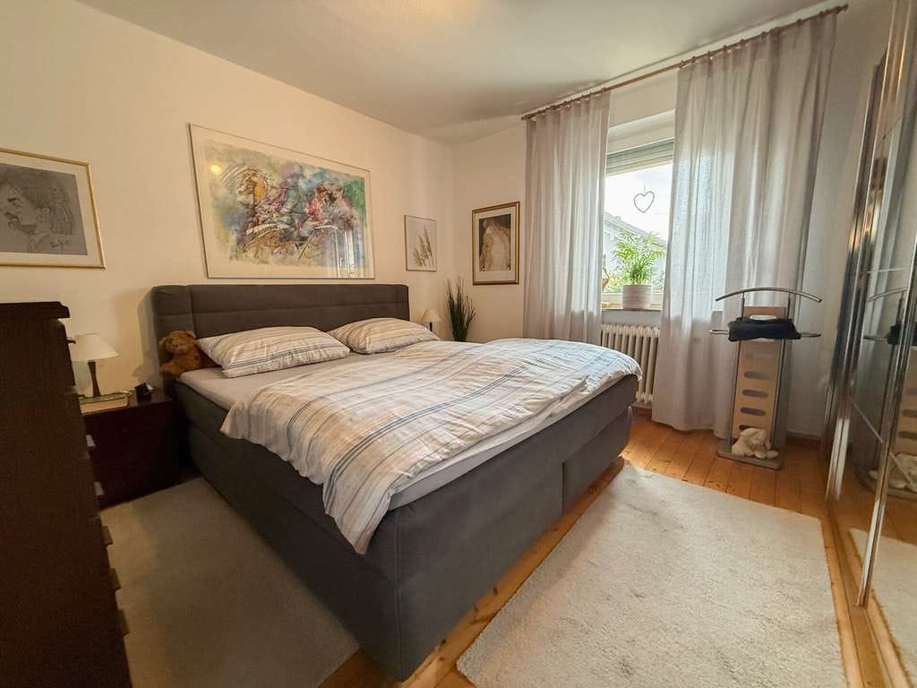Immobilie in Hennef (Sieg) - Gepflegte Doppelhaushälfte mit Platz für zwei Familien in ruhiger Wohnlage von Hennef - Bild 3