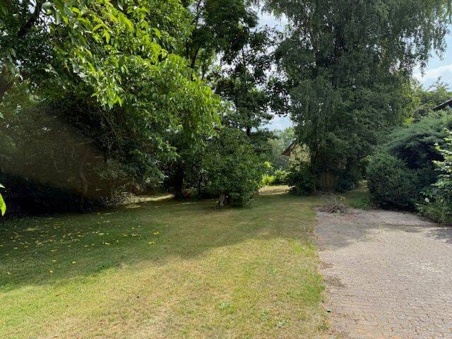 Immobilie in Roßtal - 2 x 1-Familienhaus mit Schwimmhalle und parkähnlichem Grundstück - Bild 3