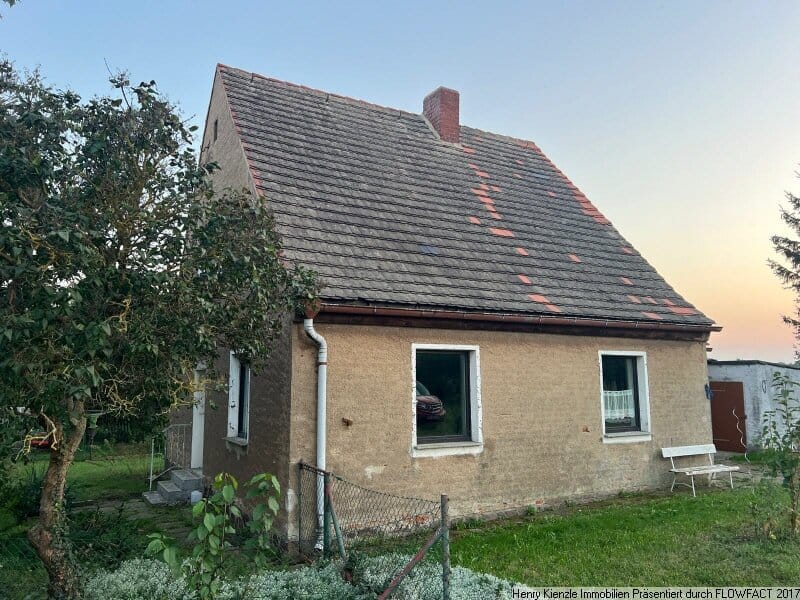Immobilie in Lommatzsch - Ländlich & freistehendes Einfamilienhaus in Wuhnitz zum Sanieren - Bild 1