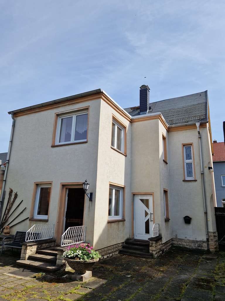 Immobilie in Regis-Breitingen - Ein Haus zum Verlieben! Gemütliches Einfamilienhaus in Regis-Breitingen - Bild 0