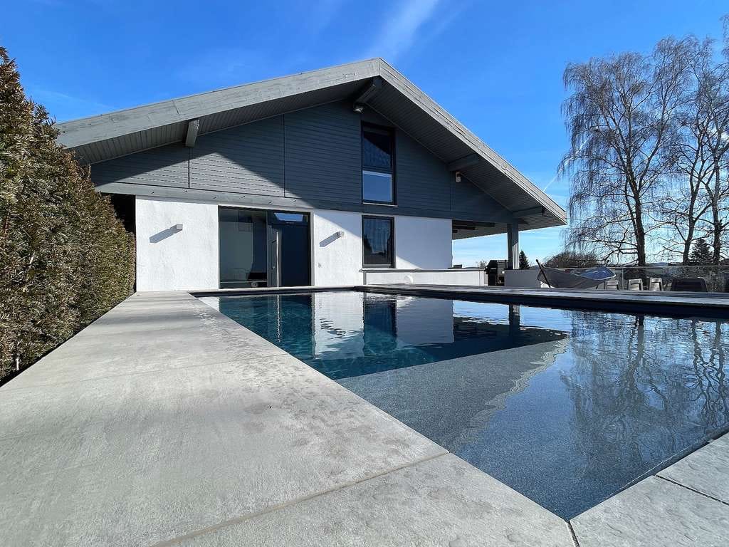 Immobilie in Tutzing - Außergewöhnliche Villa mit großartigen Highlights in Tutzing am Starnberger See. - Bild 1