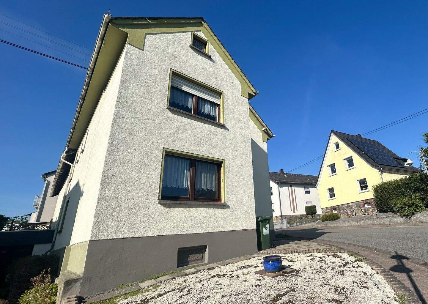 Immobilie in Nauort - Viel Raum für Ideen - Haus mit ca. 115 m² Wohnfläche und großer Scheune in Nauort! - Bild 2