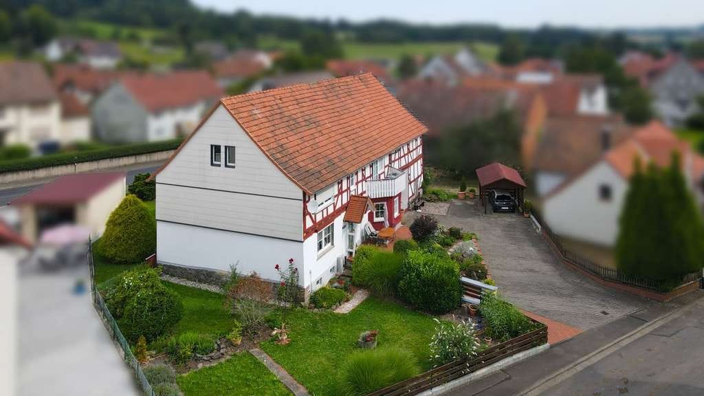 Immobilie in Grebenhain - Charmantes Einfamilienhaus mit viel Platz für die Familie in Ilbeshausen - Bild 3