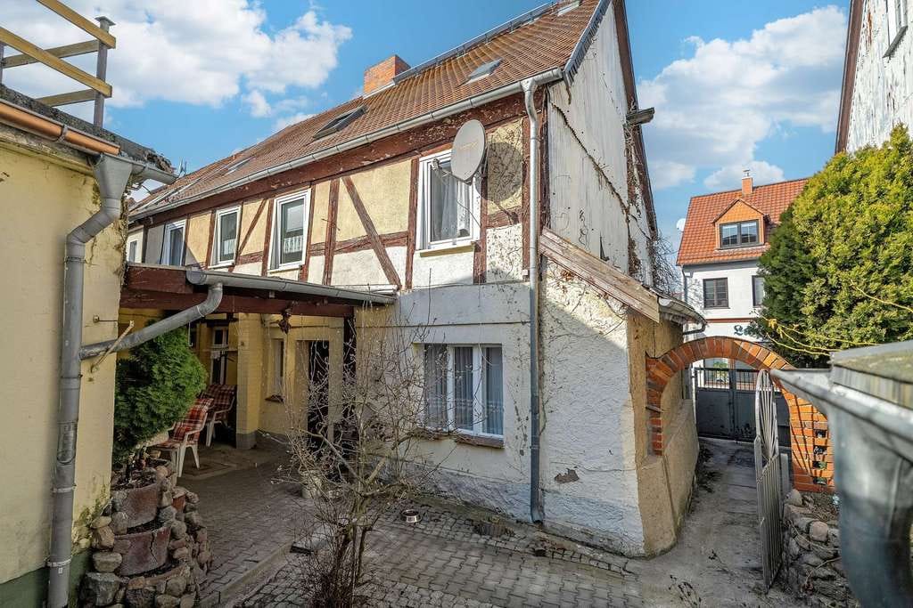 Immobilie in Eberswalde - Charmantes, kleines Wohn-und Geschäftshaus mit Entwicklungspotenzial im Herzen von Eberswalde - Bild 1