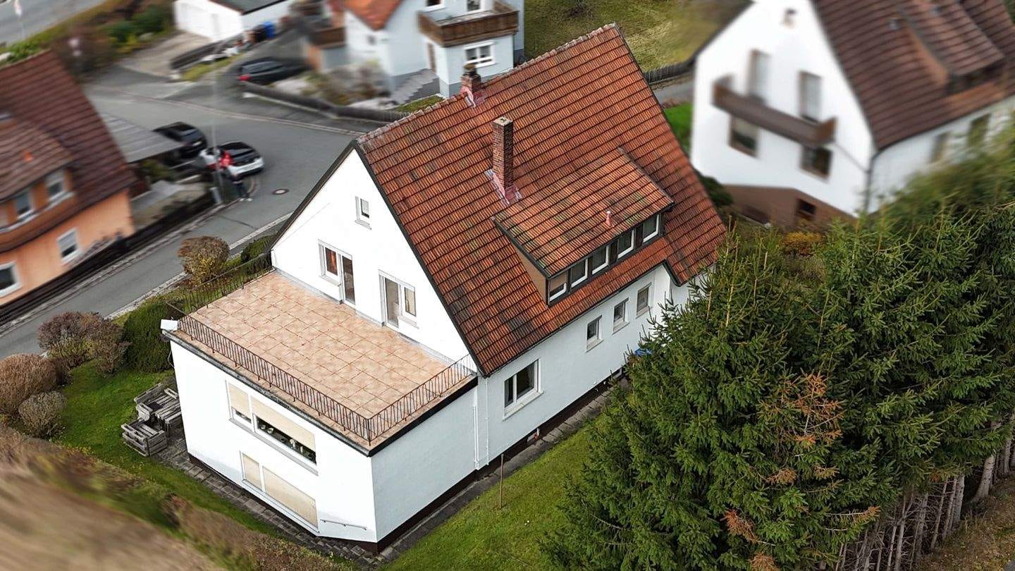 Immobilie in Wirsberg - Perfekt für mehrere Generationen! - Bild 2