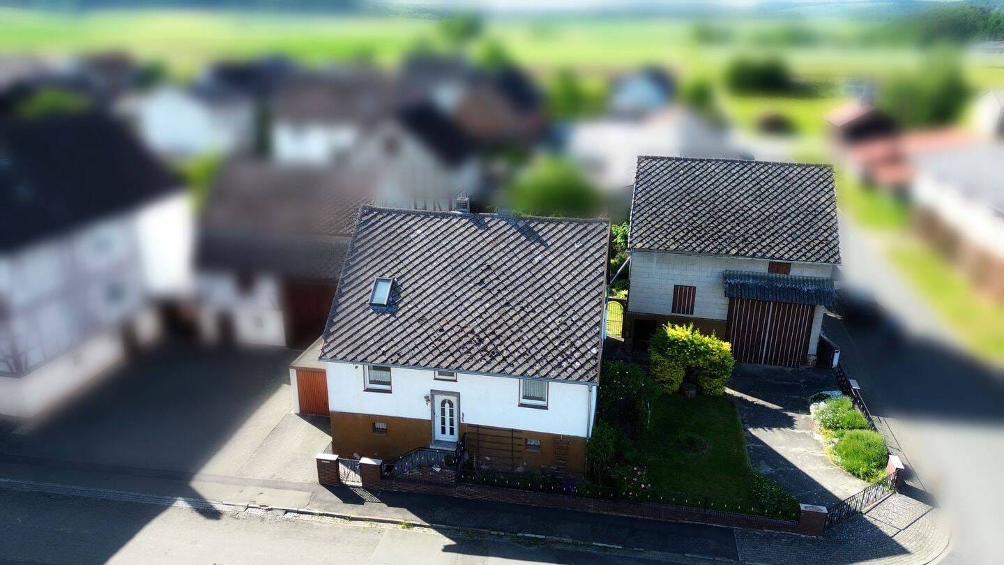 Immobilie in Neustadt - Charmantes Sanierungsobjekt  mit großem Potenzial - Bild 0
