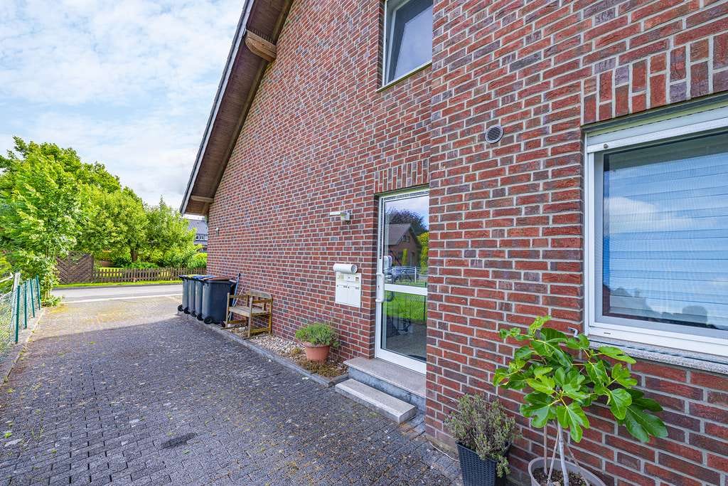 Immobilie in Korschenbroich - Vermietetes Zweifamilienhaus in Korschenbroich-Steinforth – Investition mit Option zur Eigennutzung - Bild 2