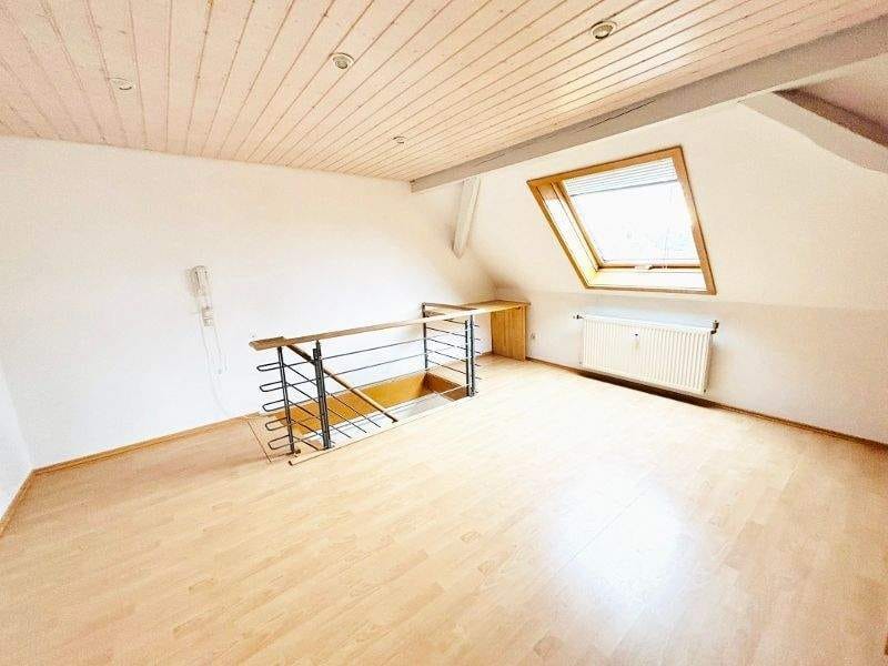 Immobilie in Radolfzell am Bodensee - zu Fuss in die Stadt -   SOFORT FREI: Maisonette-Wohnung (3,5 Zimmer) im 1. OG  mit EBK und Stellplatz  - Bild 2