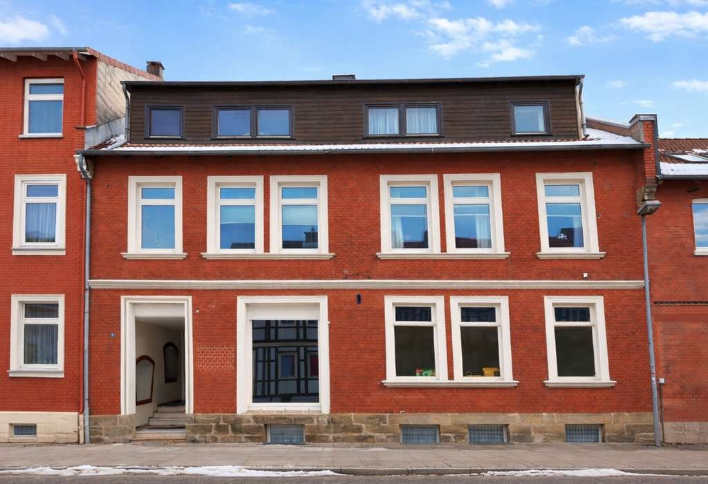 Immobilie in Seesen - Ein Mehrfamilienhaus mit Gewerbeeinheit – solide Kapitalanlage in zentraler Lage von Seesen - Bild 0