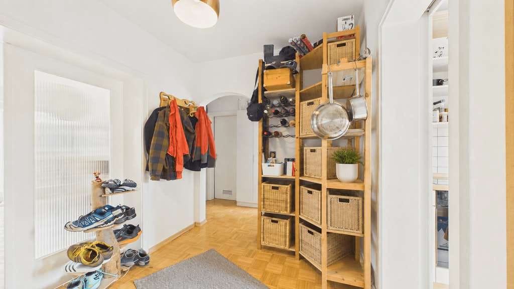 Immobilie in Krailling - HEGERICH: Helle 3-Zimmer-Wohnung im 2. Obergeschoss mit zwei Balkonen - Krailling am Rand zu Planegg - Bild 3