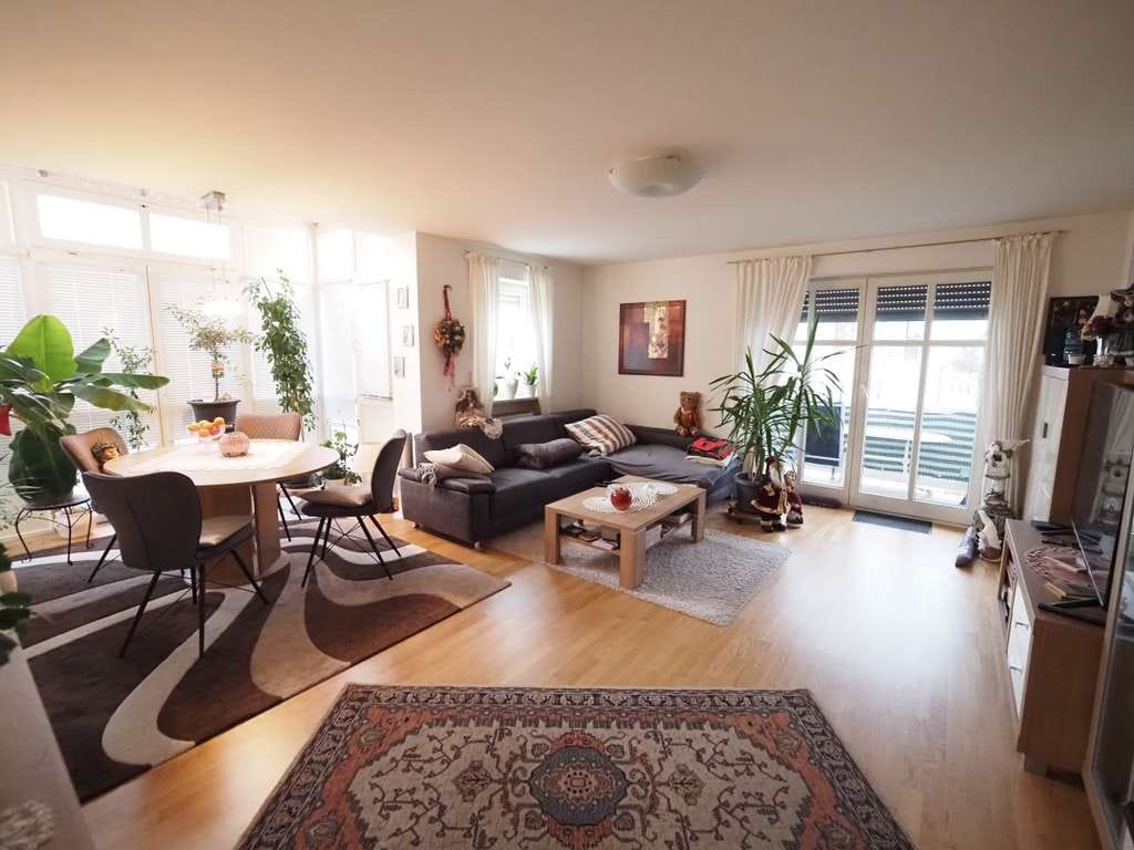 Immobilie in Neufahrn bei Freising - Attraktive 2-Zimmer-Wohnung mit Südbalkon direkt am Marktplatz von Neufahrn - Bild 3
