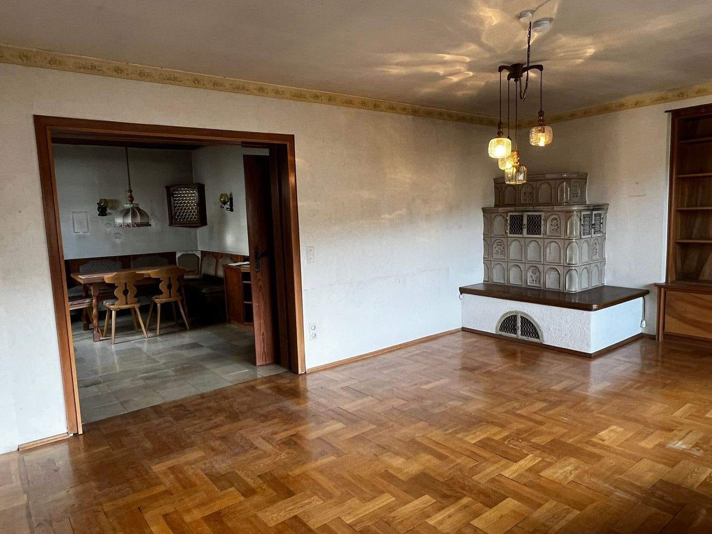 Immobilie in Eisingen - Schönes Haus mit Traumaussicht, Einliegerwohnung, schönem Garten und Garage zu verkaufen!! - Bild 4