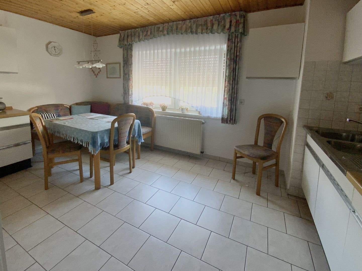 Immobilie in Gunzenhausen - flexibles Wohnhaus - als Ein- oder Zweifamilienhaus nutzbar - Bild 4
