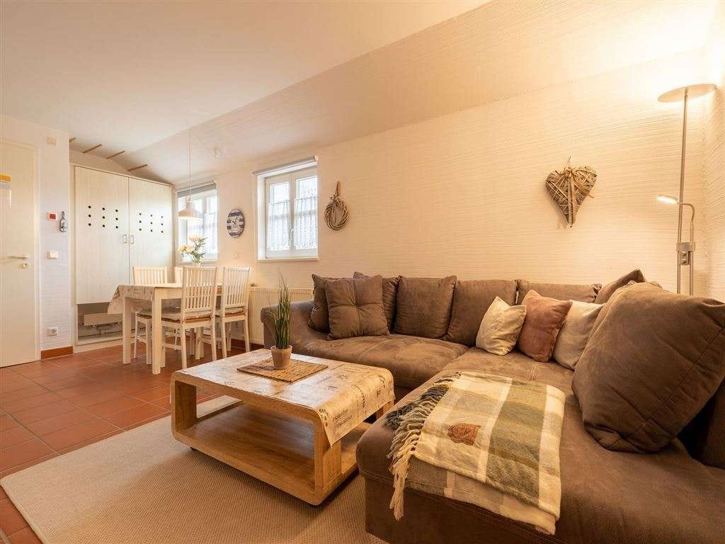 Immobilie in Dranske - Strandnah & ruhig an der Feldkante – beliebte 2-Zimmer-Wohnung in Top Lage - Bild 0