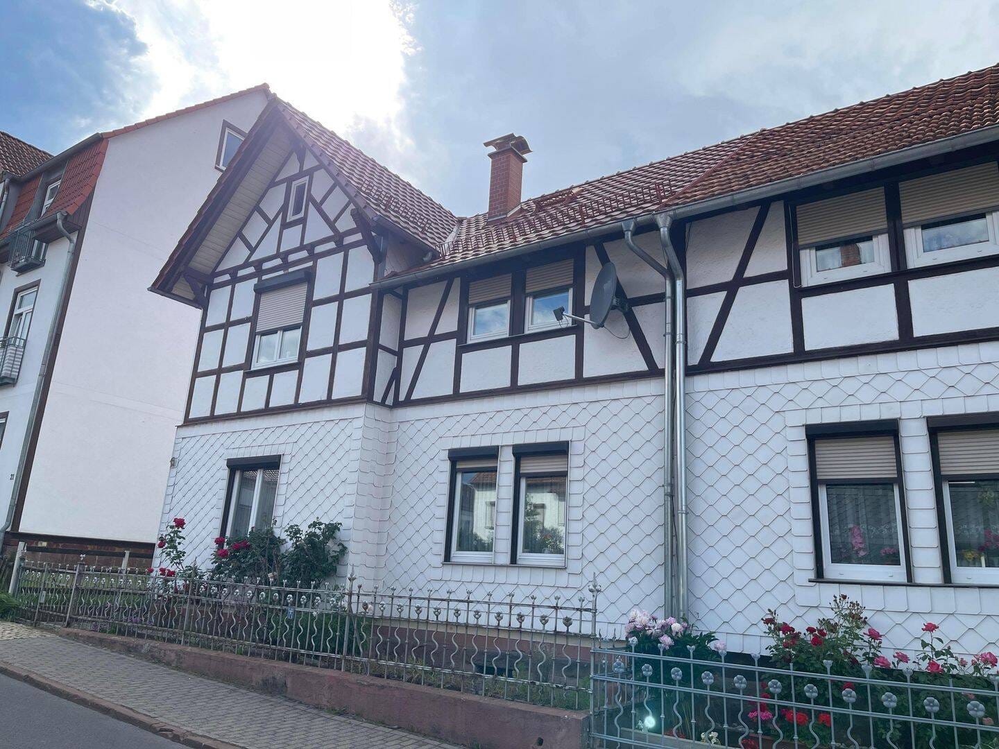 Immobilie in Waltershausen - Ein Zuhause mit Perspektive - Viel Platz für Familie, Hobby und Beruf - Bild 0