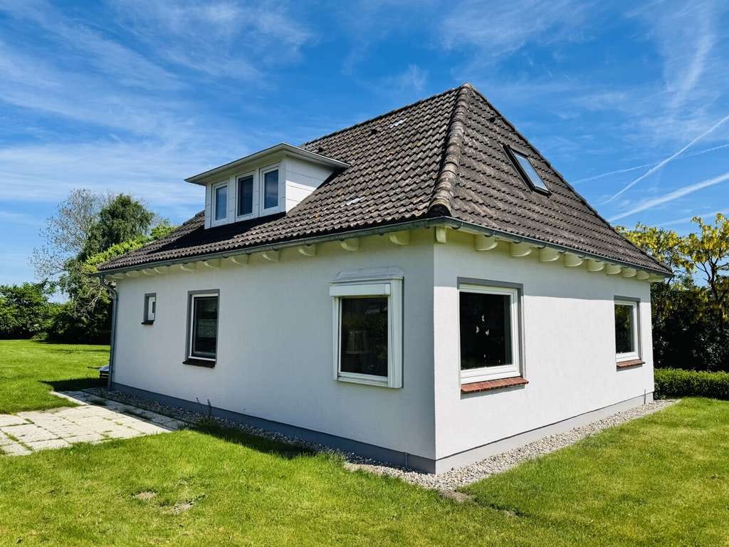 Immobilie in Gelting - Viel Platz für Ihre Visionen: Ihr Zuhause mit großem Grundstück in Gelting - Bild 1