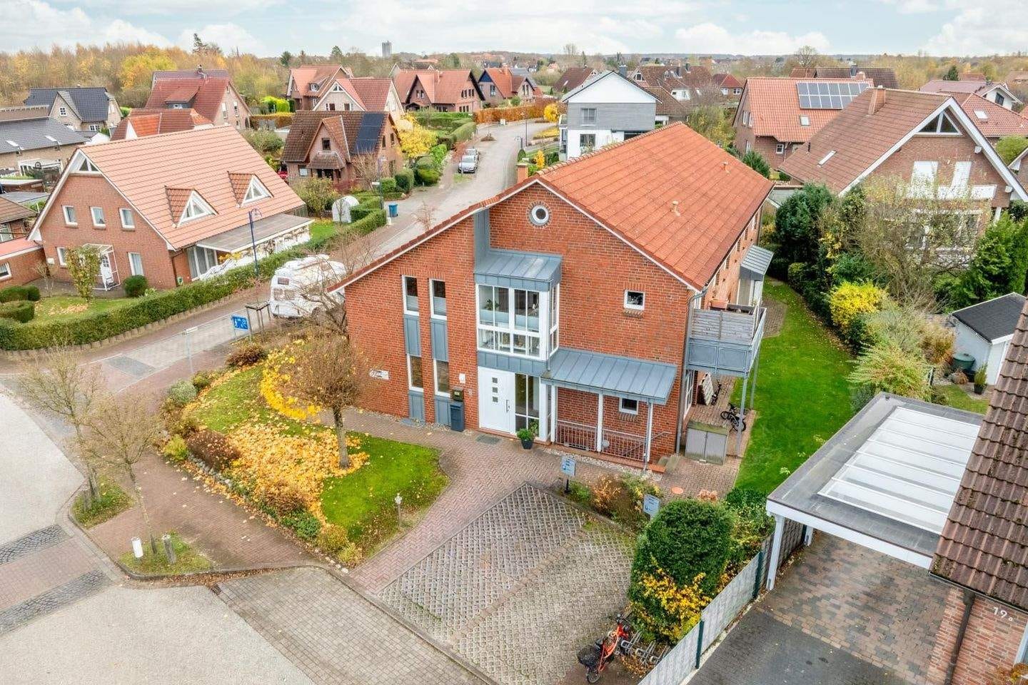 Immobilie in Bad Oldesloe - Repräsentatives Wohn- und Geschäftshaus - Bild 0