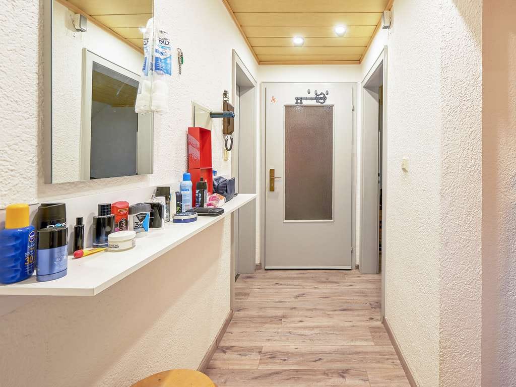 Immobilie in Karlsbad - Zwei Wohnungen, eine Investition: Vermietetes 2-Familien-Wohnhaus ideal für Kapitalanleger - Bild 4