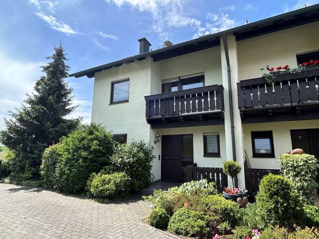 Immobilie in Wörth am Main - Klasse Lage ... Gemütliche Doppelhaushälfte mit Terrasse und Garten! - Bild 0