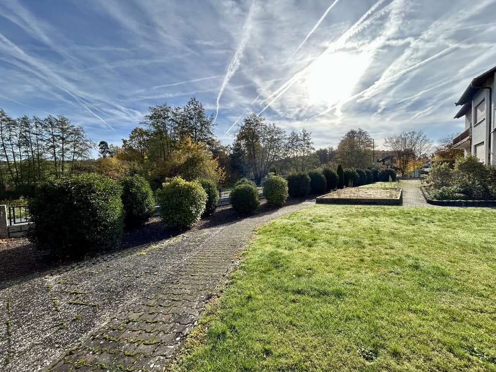 Immobilie in Adelsdorf - Zweifamilienhaus zauberhaft am Waldrand in Adelsdorf-Neuhaus - Bild 3