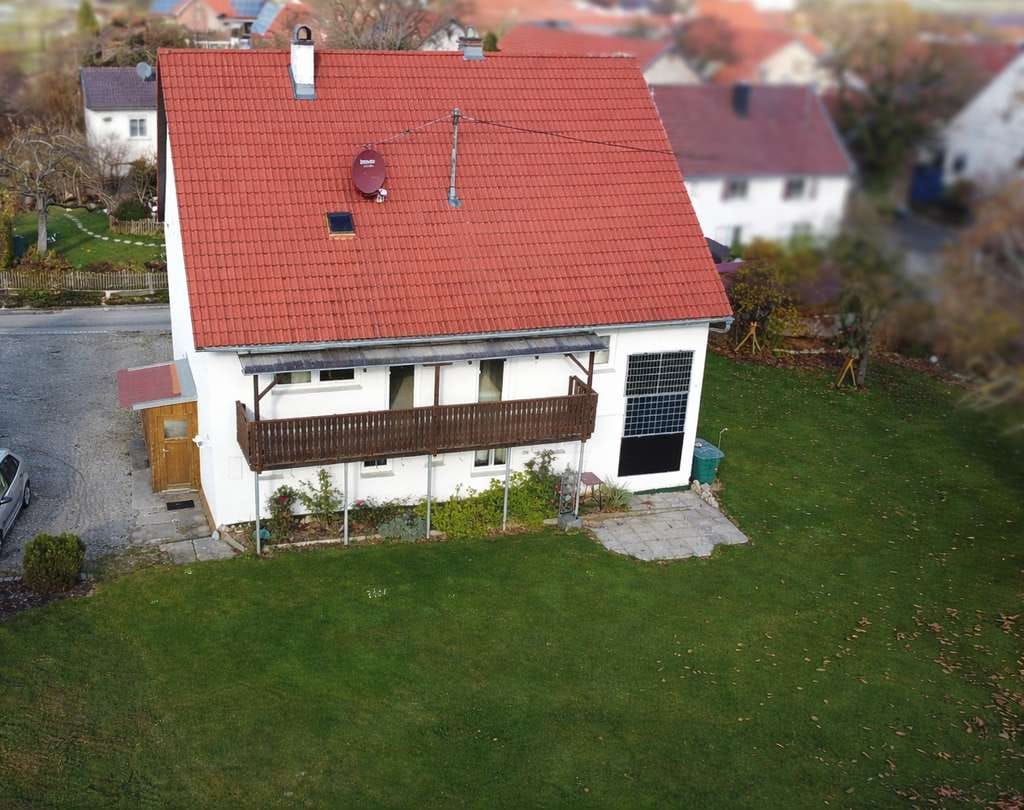 Immobilie in Penzing - Schönes Haus mit viel Platz - und großzügigem Grundstück - Bild 2