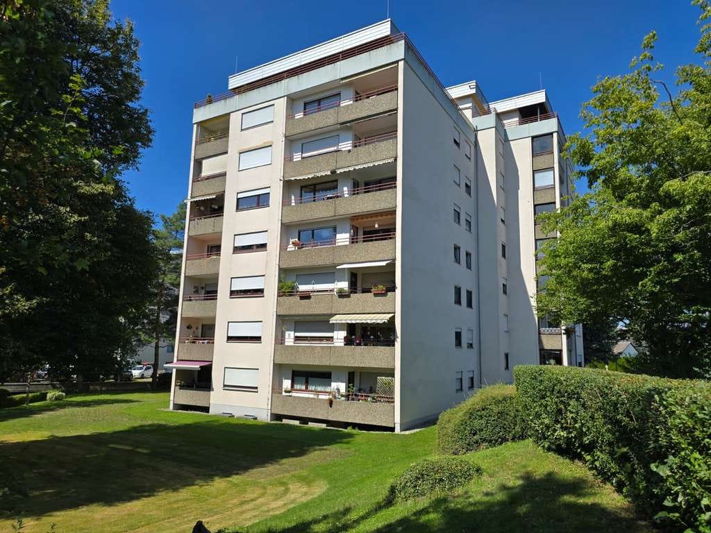 Immobilie in Bad Waldsee - Bad Waldsee-Frauenberg
Helle, gepflegte 3-Zimmer-Hochhauswohnung in bevorzugter Wohnlage - Bild 0