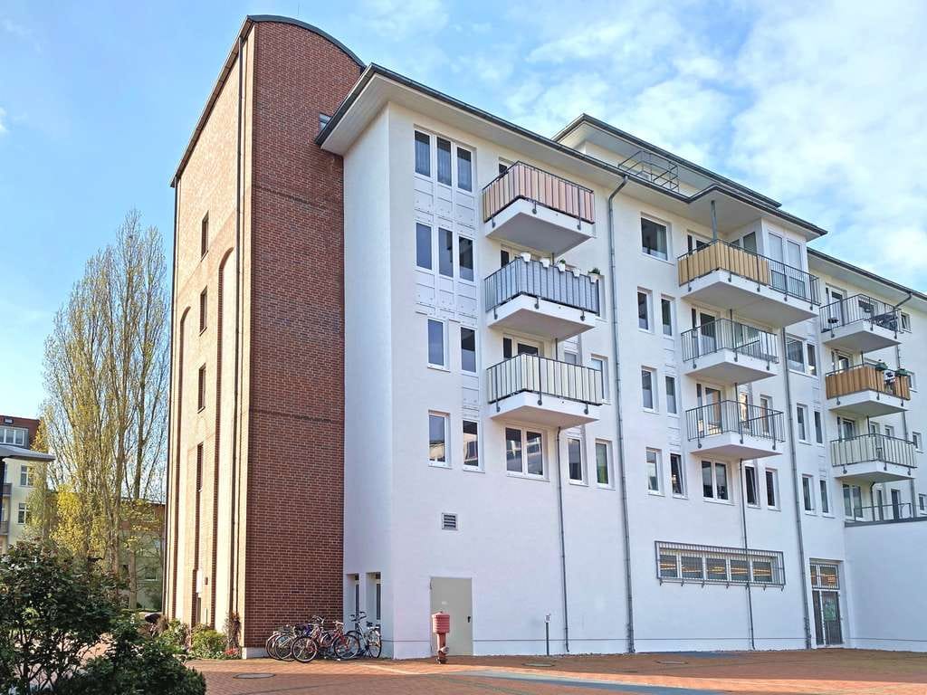 Immobilie in Potsdam - Solide Kapitalanlage mit Fahrstuhl nur 400m vom Park Babelsberg - Bild 1