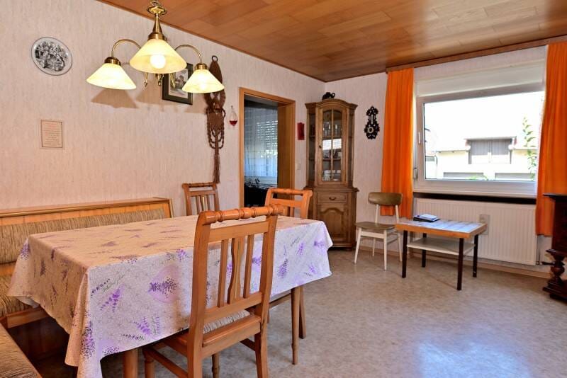 Immobilie in Burgbernheim - Haus, Werkstatt, Halle und Garten warten auf einen neuen Eigentümer - Bild 4