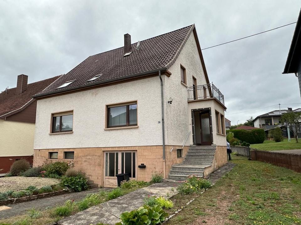 Immobilie in Beckingen - Beckingen-OT, freist. 1-FH, 7 ZK 2B, Garage, Garten - Bild 0