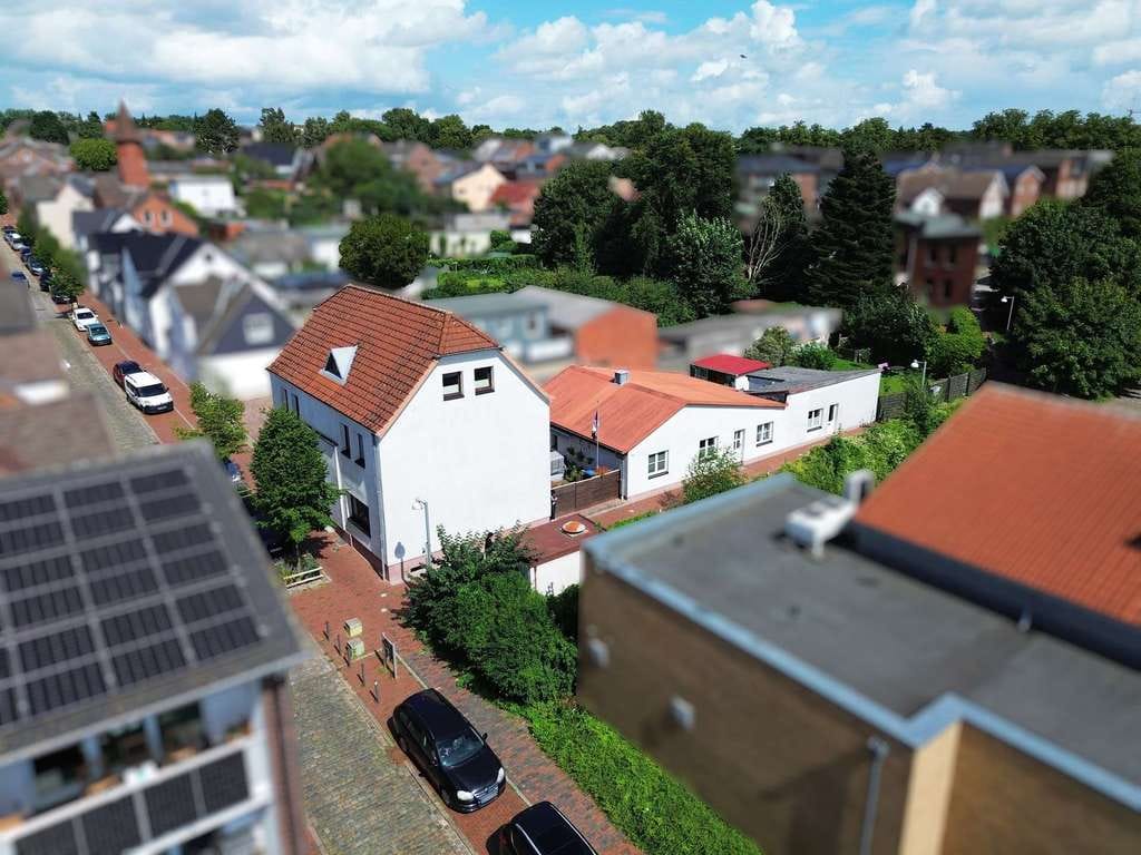 Immobilie in Itzehoe - Mehrfamilienhaus mit 5 Einheiten & Potenzial zur Mietanpassung – Renditeobjekt in Itzehoe - Bild 1