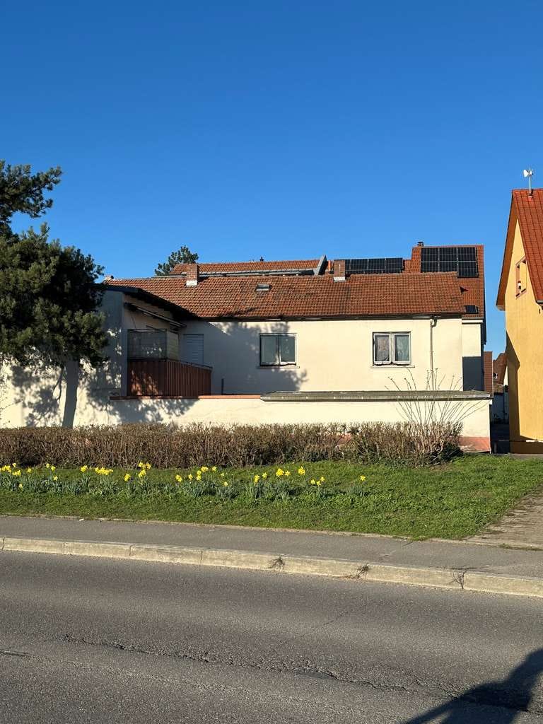 Immobilie in Ilvesheim - Direkt am Neckar! Haus mit 2-3 Wohneinheiten auf der "Insel" und viel Platz für Ihre Ideen - Bild 0