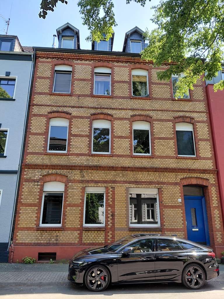 Immobilie in Mülheim an der Ruhr - ORTS ***4-Fam.-Haus im Dichterviertel - Bild 1