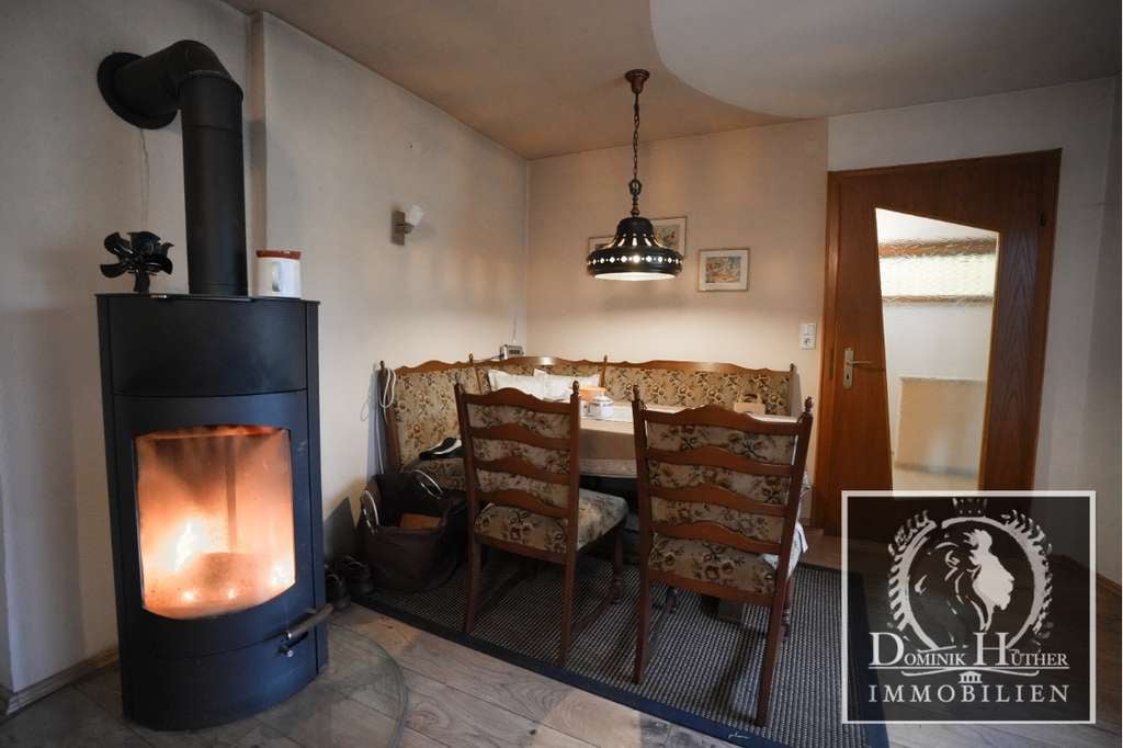 Immobilie in Wattenheim - Chalet-artiges Ferienhaus in Wattenheim-ca. 60qm Wohnfläche und 3242 qm Grundstück - Bild 3