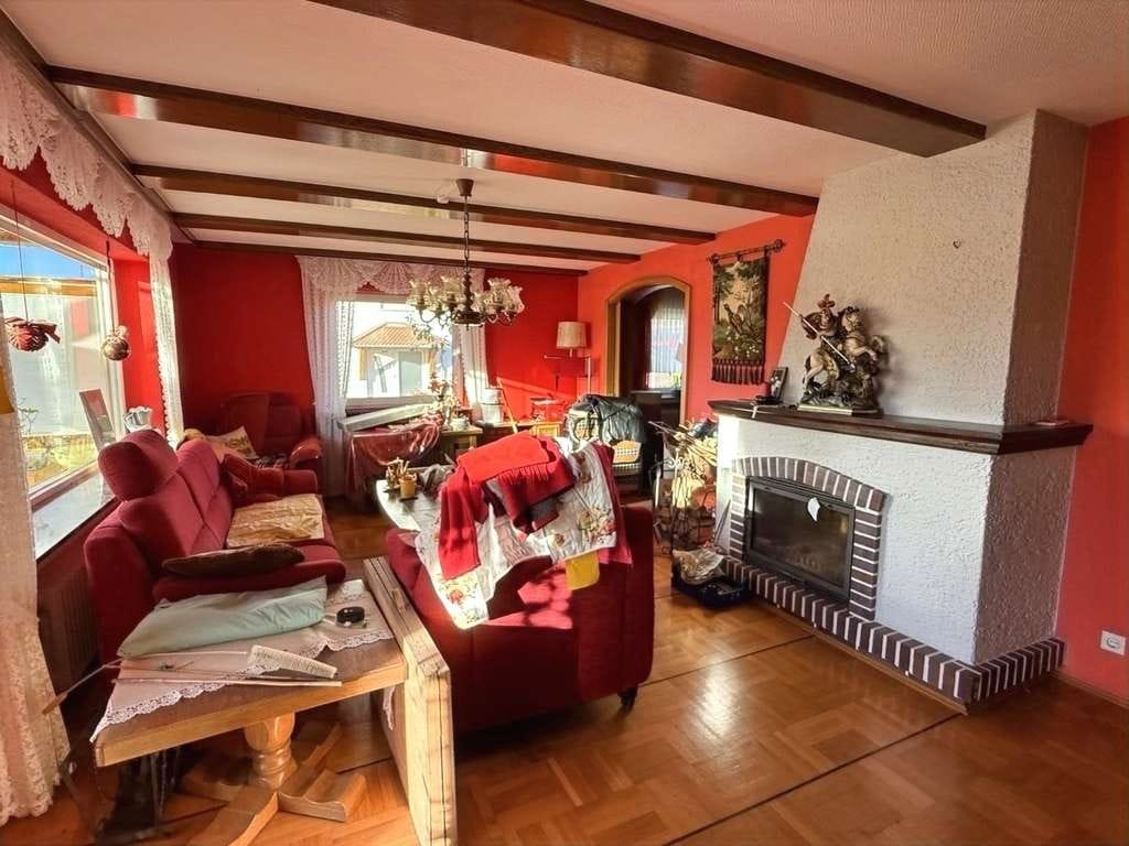 Immobilie in Stetten am kalten Markt - Teil-saniertes 3-Familienhaus mit Wintergarten+Werkstatt+Doppelgarage in ruhiger Lage  - Bild 2