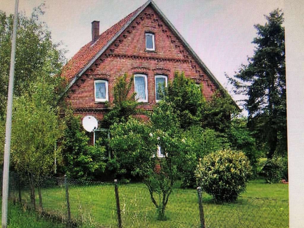 Immobilie in Niedernwöhren - Großzügiges Zweifamilienhaus mit großem Grundstück. Jetzt kaufen und sparen. - Bild 1
