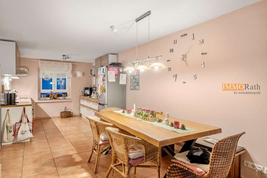 Immobilie in Staufen im Breisgau - IMMORath.de - Wohnung im Obergeschoss mit Balkon und Stellplatz - Bild 1