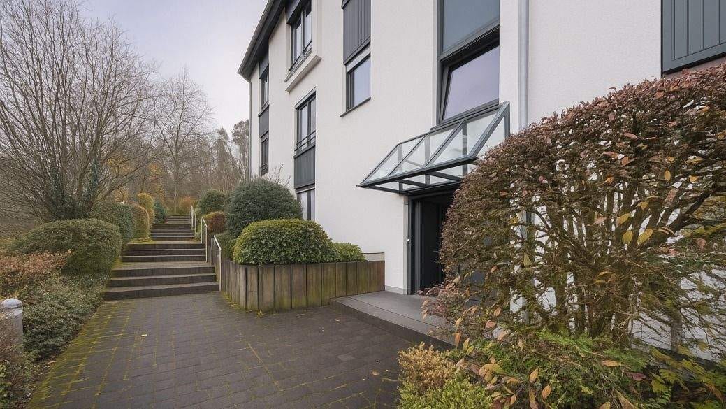 Immobilie in Oberursel - Oberursel-Nord: Helle 3-Zi.-Etagenwohnung mit Balkon, EBK & Tiefgaragenstellplatz - Bild 2